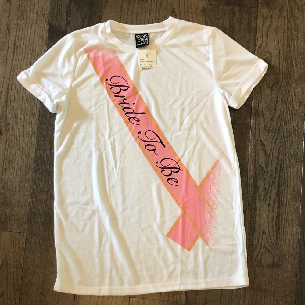 White Bride to be T-Shirt Size Small (S)